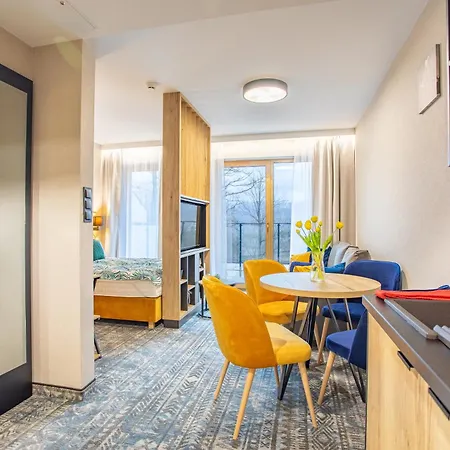 Villa6 Szklarska Poreba- Budynek Glowny -widok Na Gory-duze Tarasy 스클라르스카포렘바